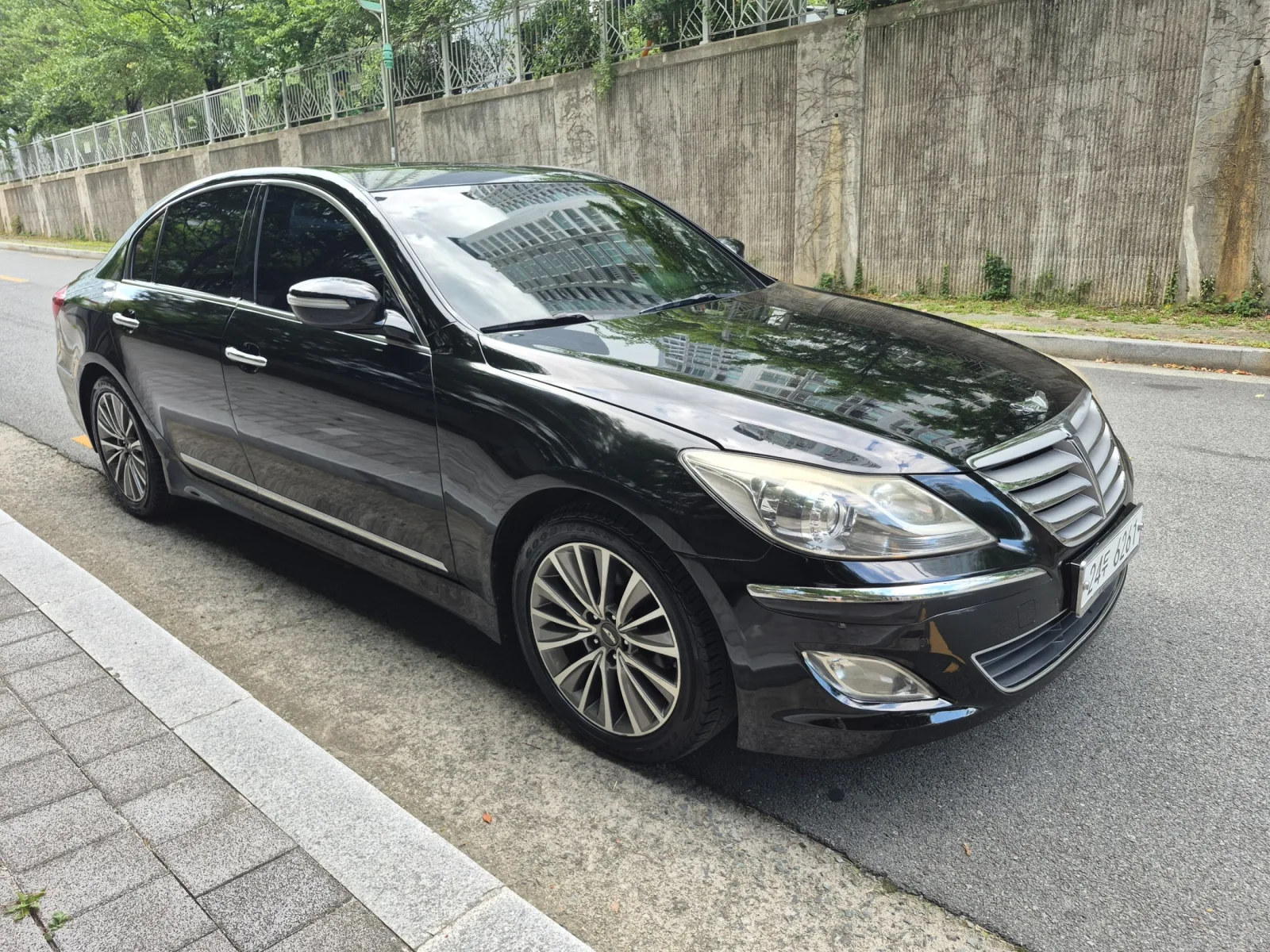 2013 Hyundai Genesis