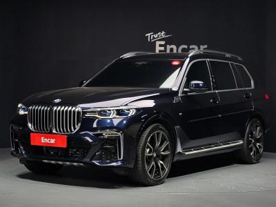 2022 BMW X7