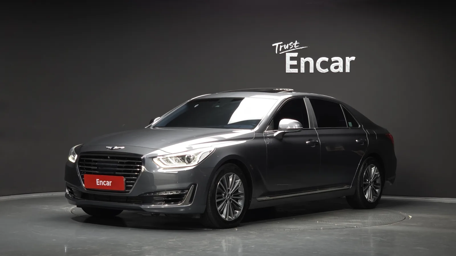 2016 Genesis EQ900