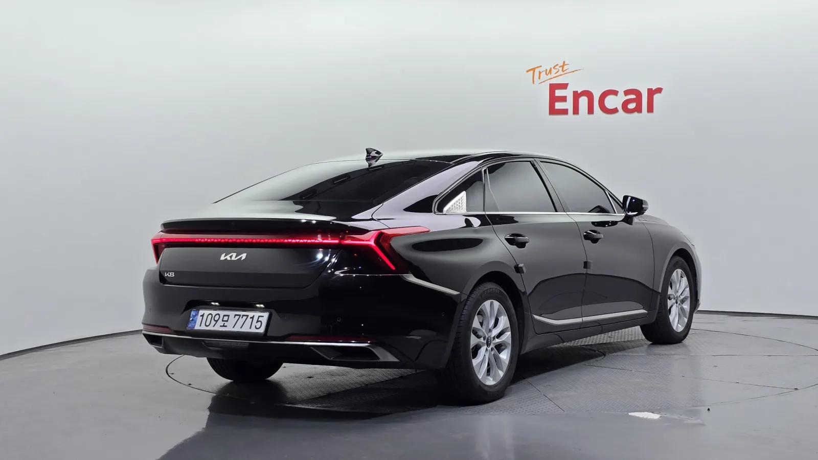 2022 Kia K8