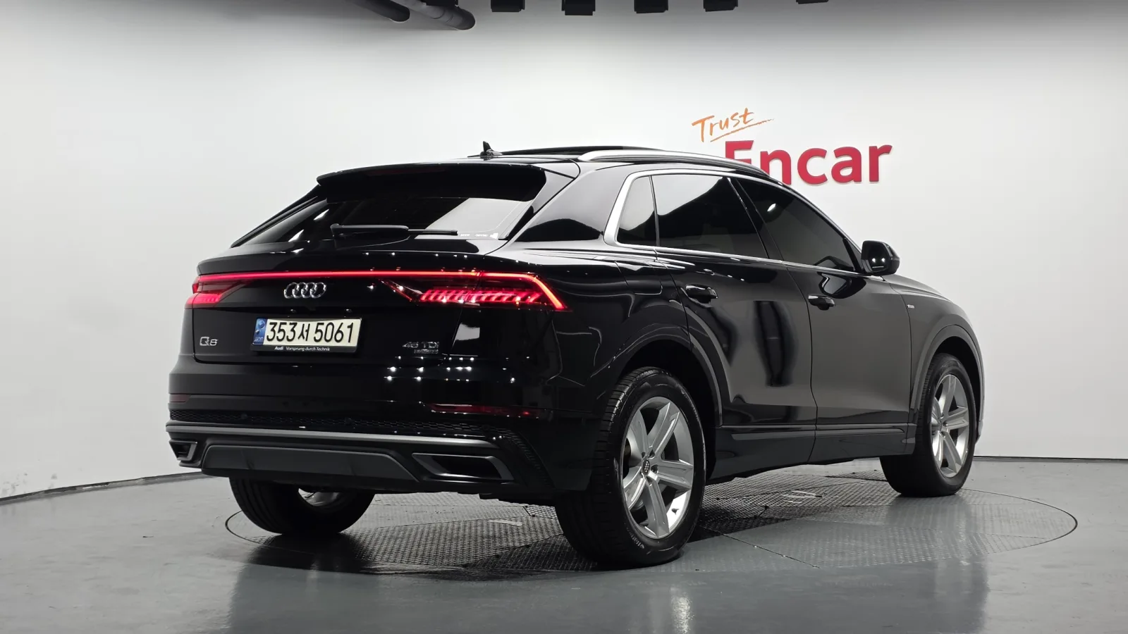 2021 Audi Q8
