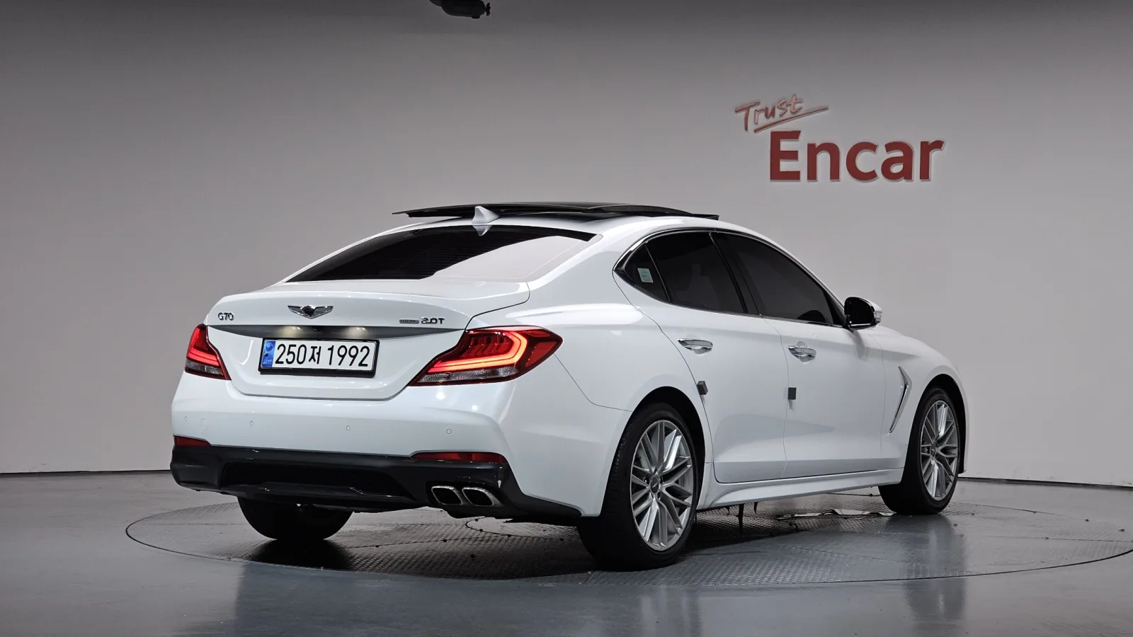 2020 Genesis G70