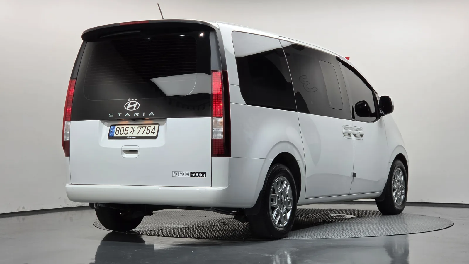 2025 Hyundai Staria