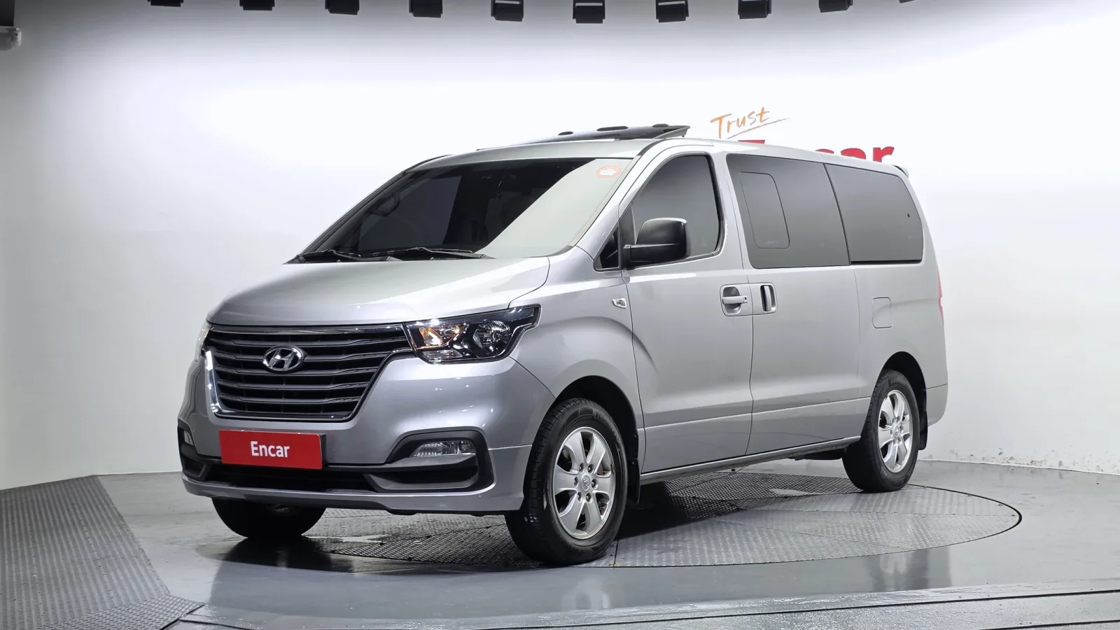 2020 Hyundai Starex