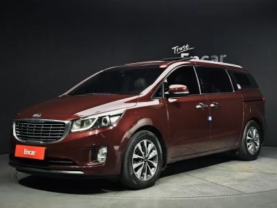 2015 Kia Carnival