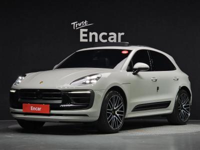 2022 Porsche Macan