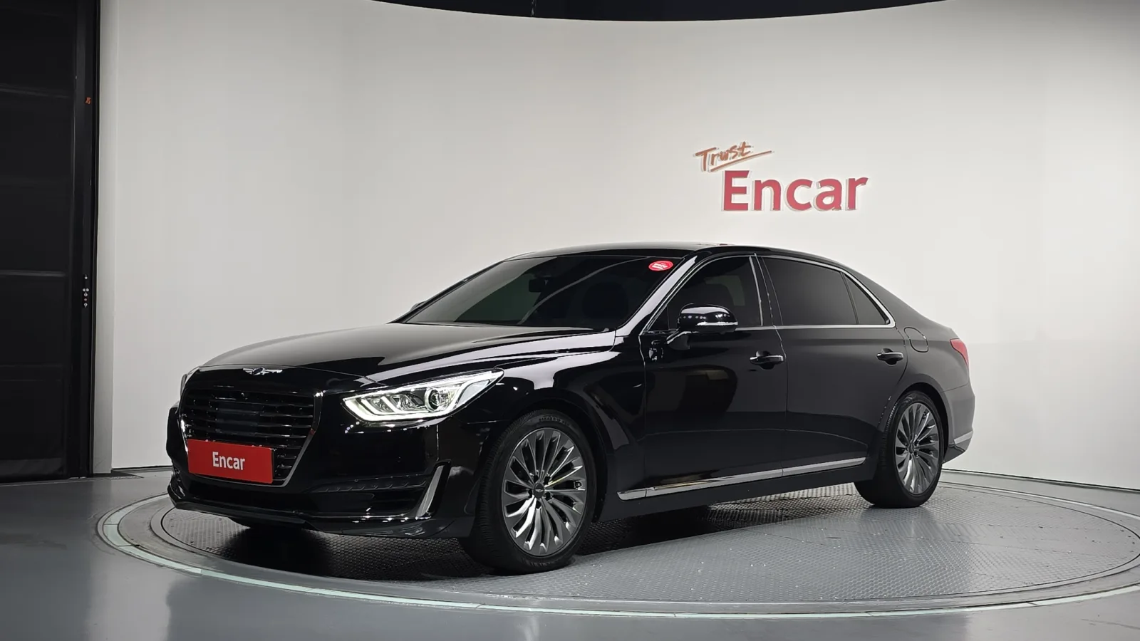 2016 Genesis EQ900