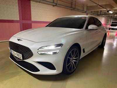 2023 Genesis G70