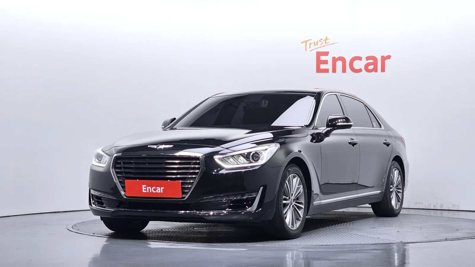 2017 Genesis EQ900