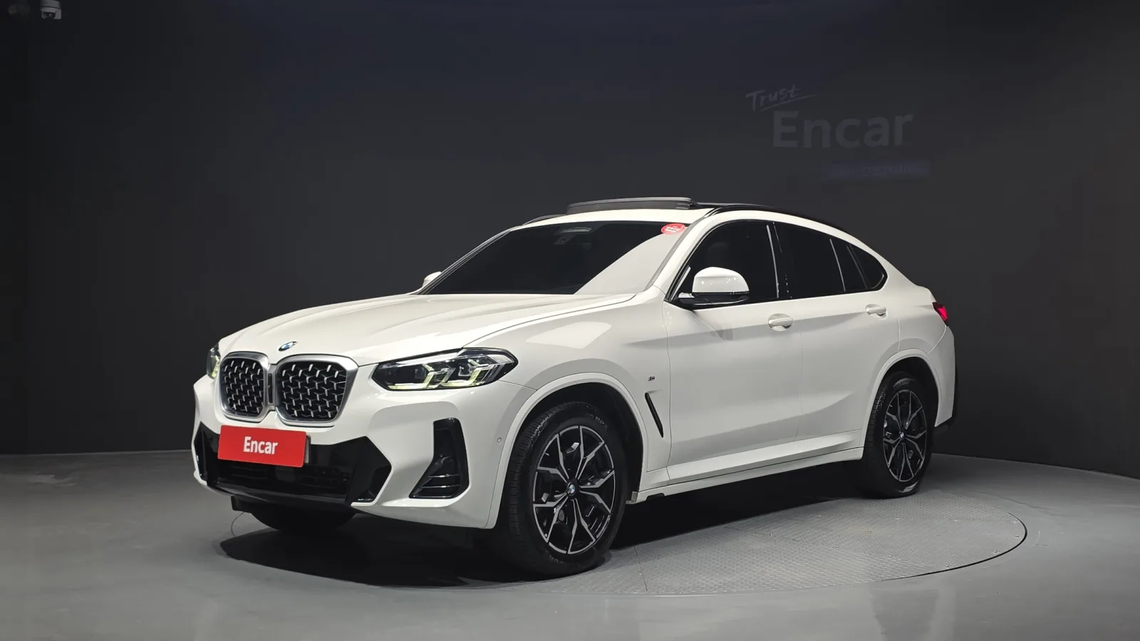 2023 BMW X4