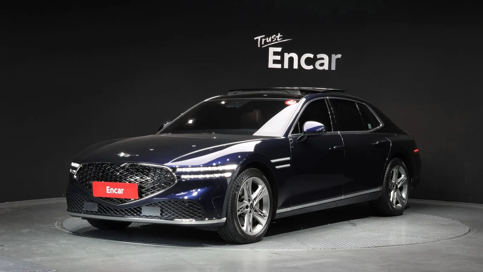 2022 Genesis G90