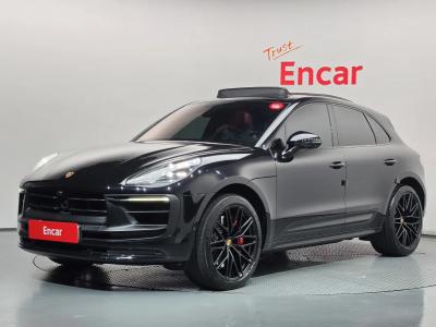 2022 Porsche Macan
