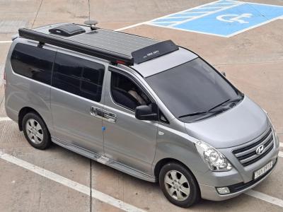 2016 Hyundai Starex