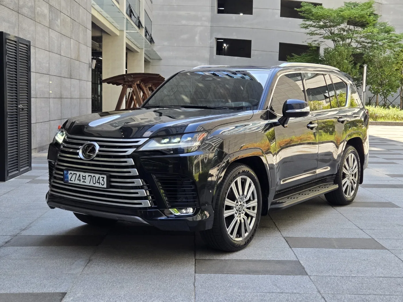 2025 Lexus LX