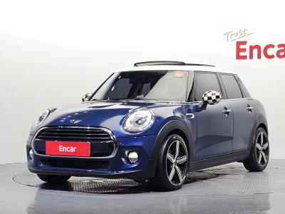 2016 MINI Cooper