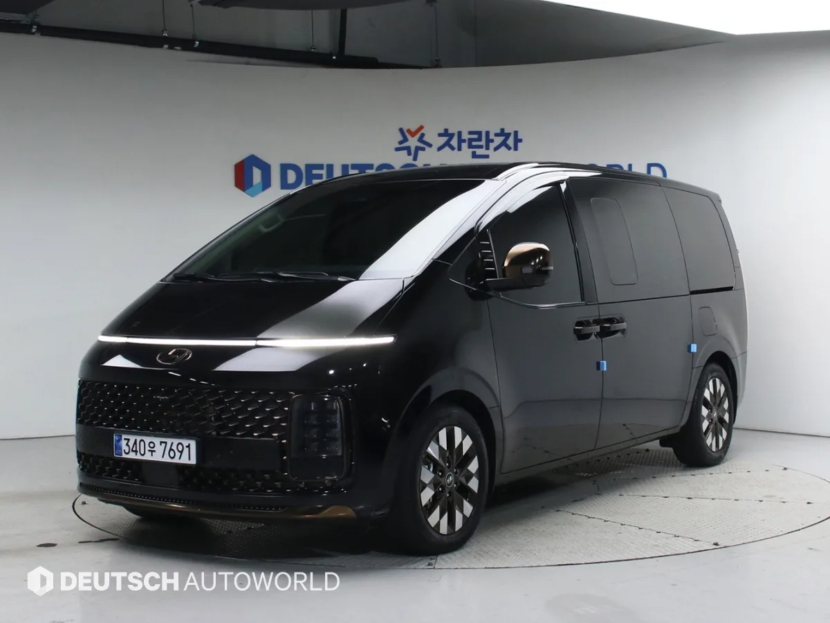 2024 Hyundai Staria