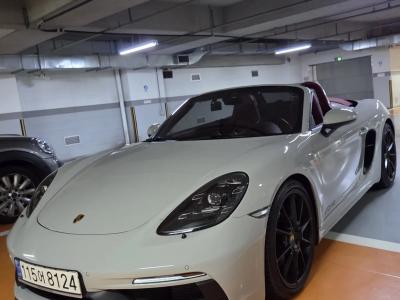 2021 Porsche 718