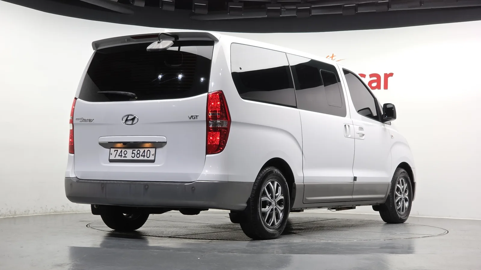 2017 Hyundai Starex