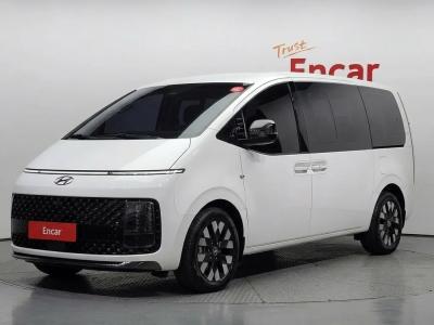 2025 Hyundai Staria