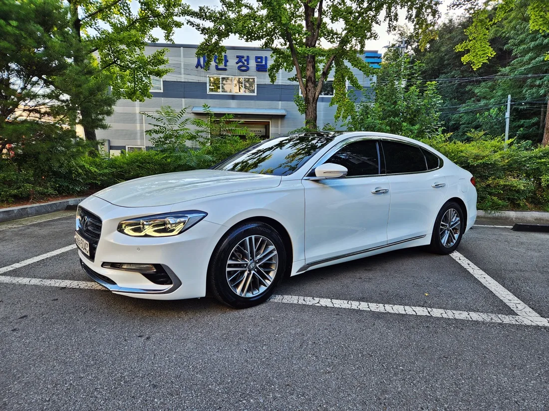 2018 Hyundai Grandeur