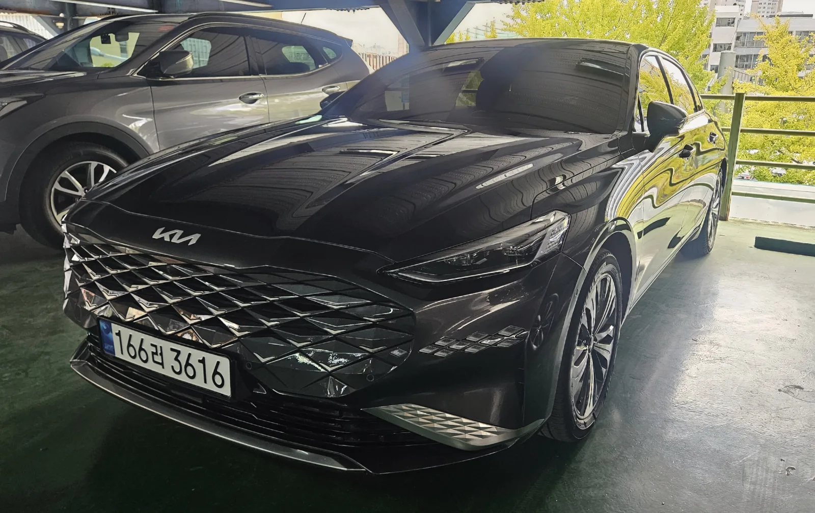 2023 Kia K8
