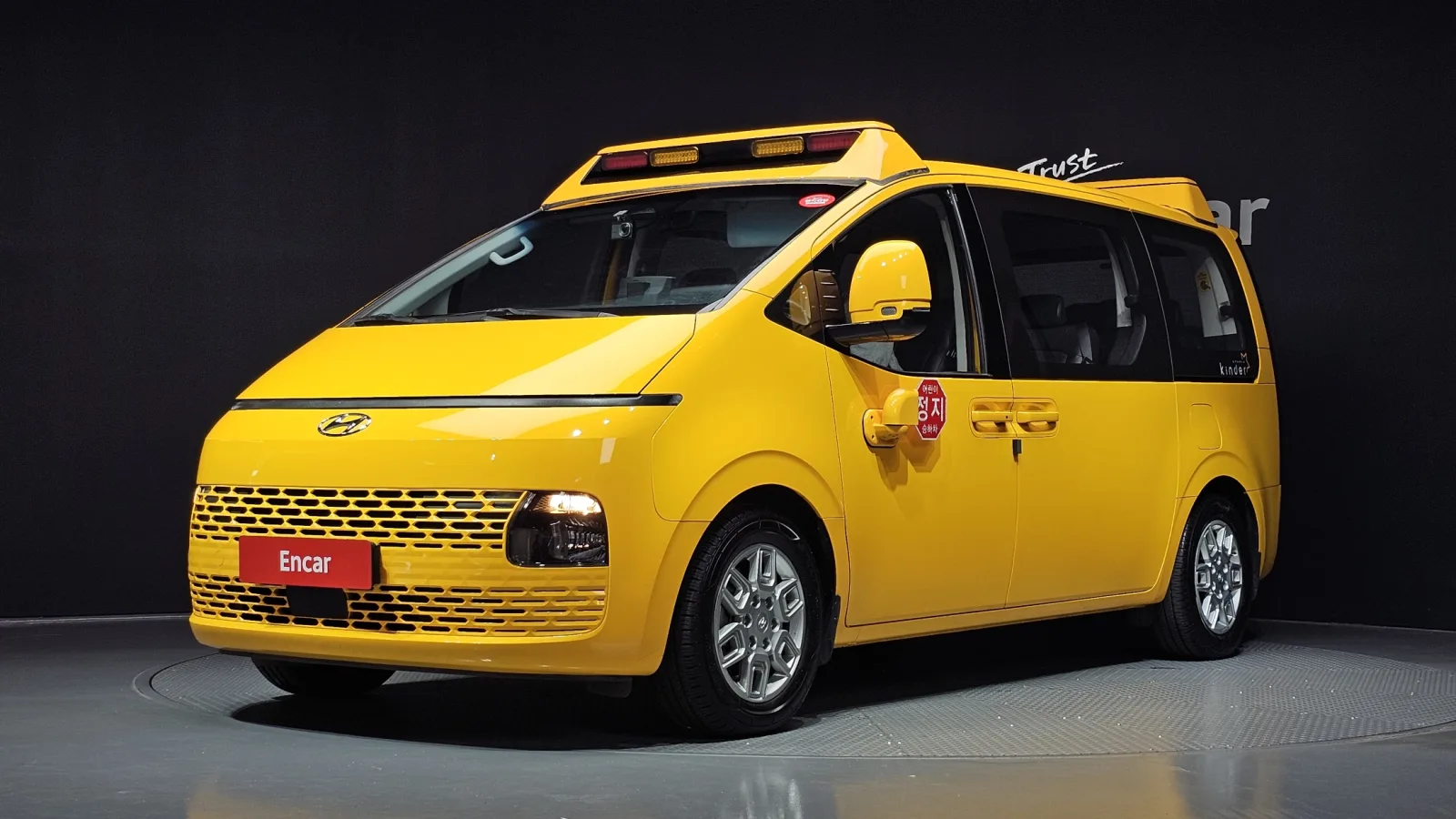 2022 Hyundai Staria