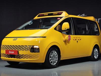 2022 Hyundai Staria