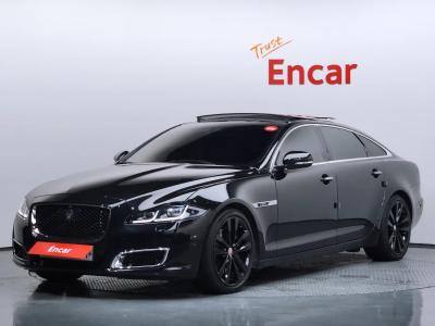 2019 Jaguar XJ