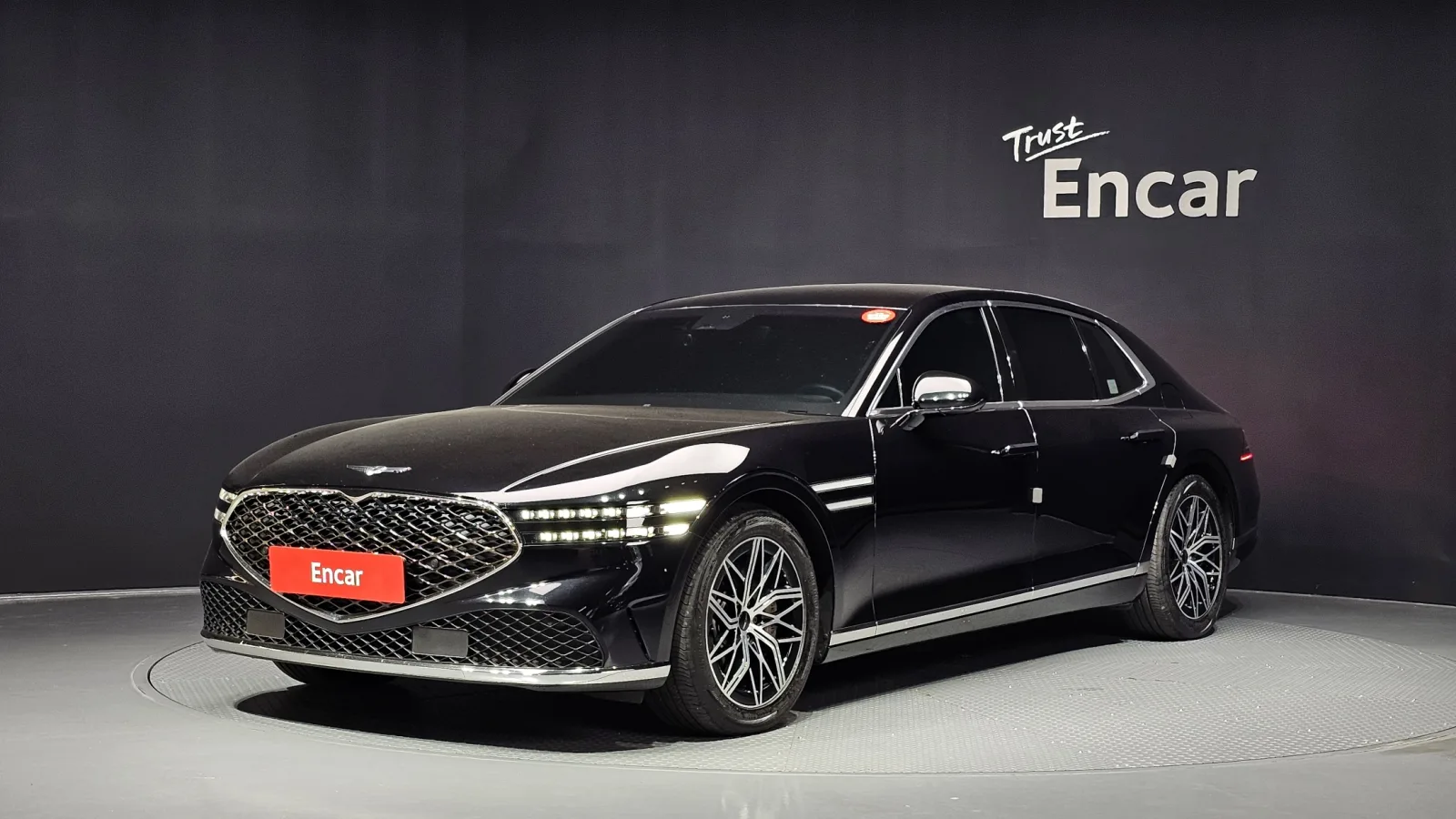 2022 Genesis G90