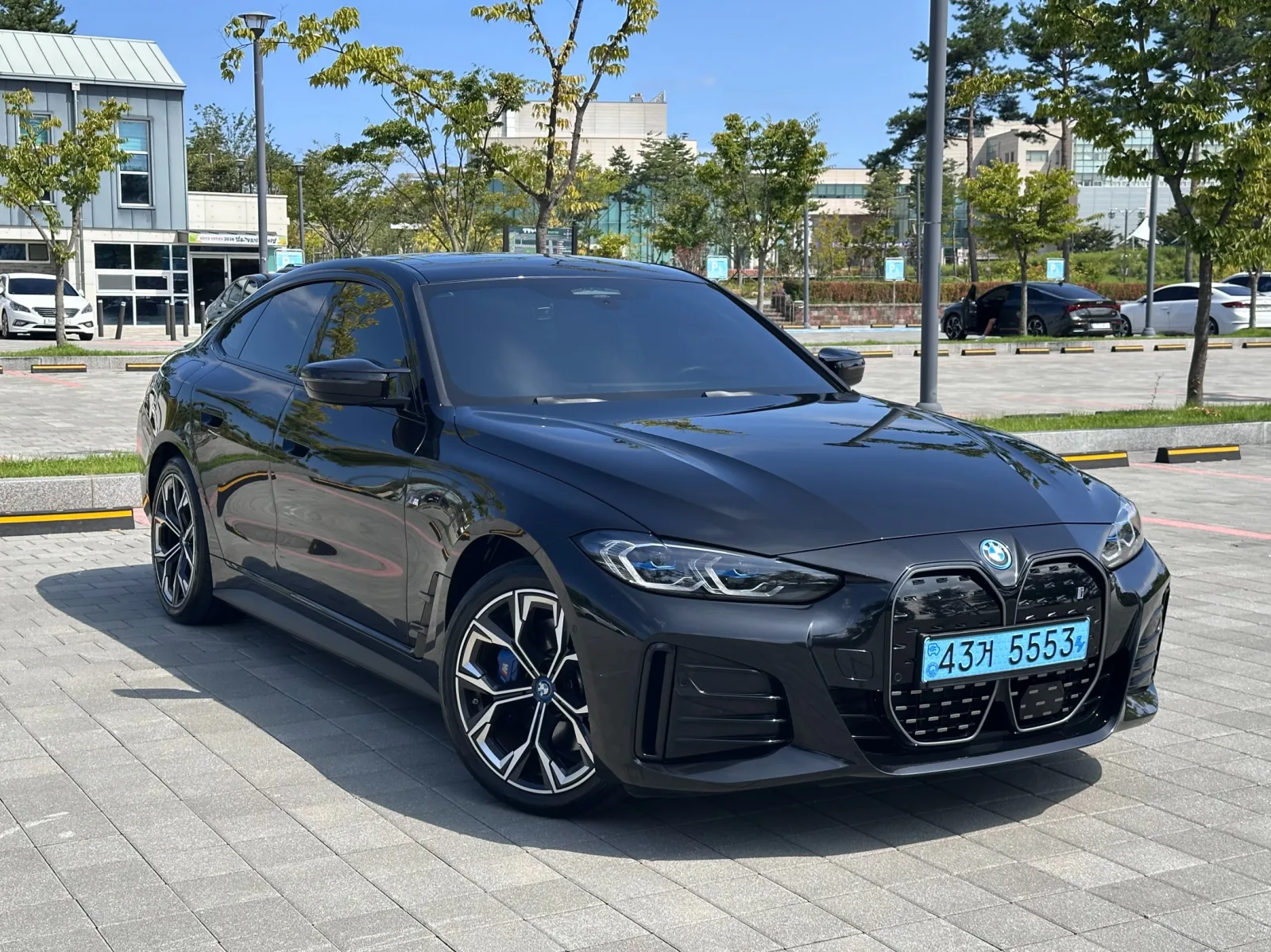 2023 BMW i4