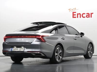 2023 Kia K8