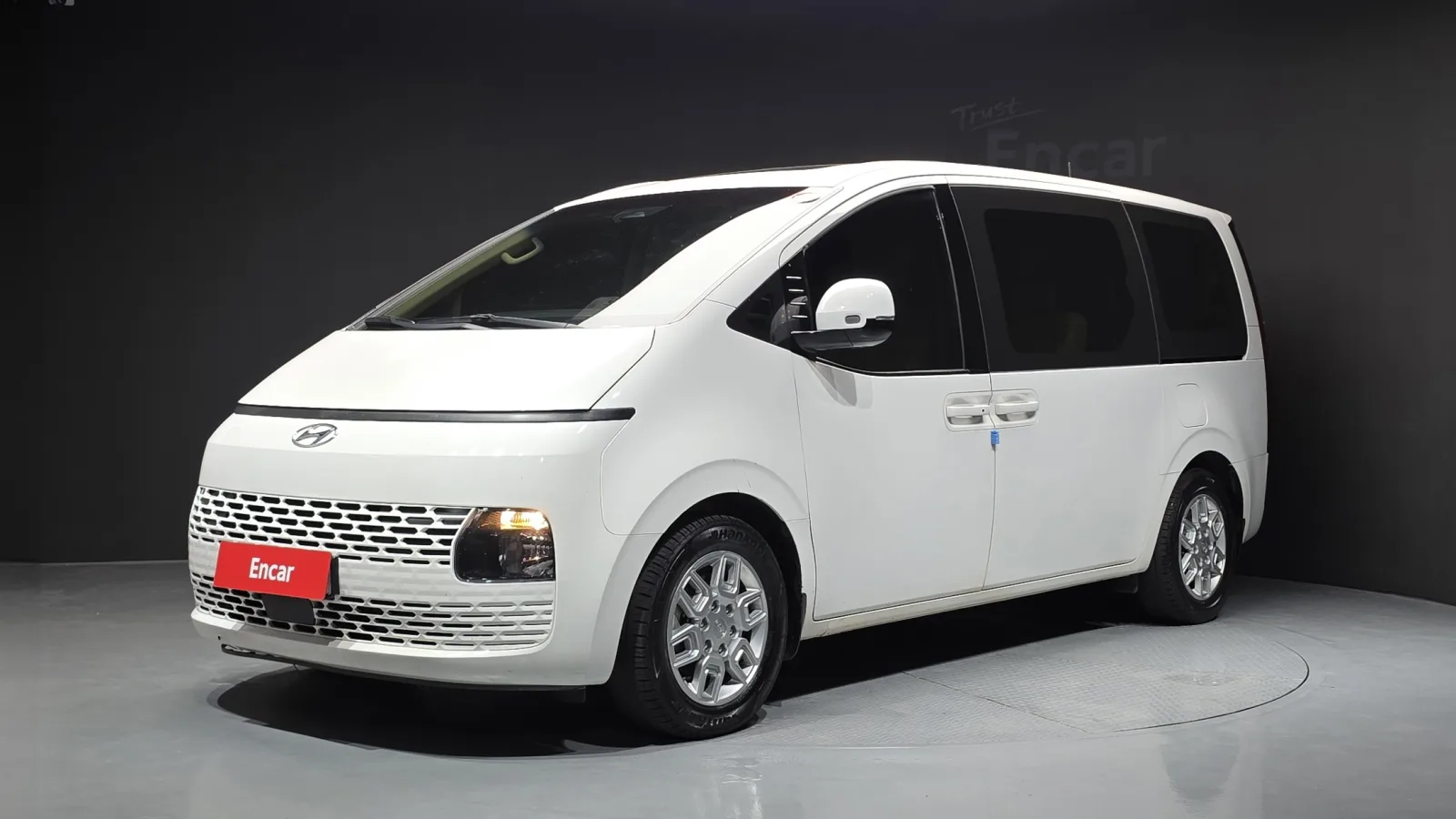 2022 Hyundai Staria