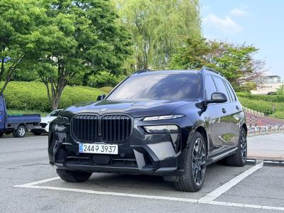2025 BMW X7