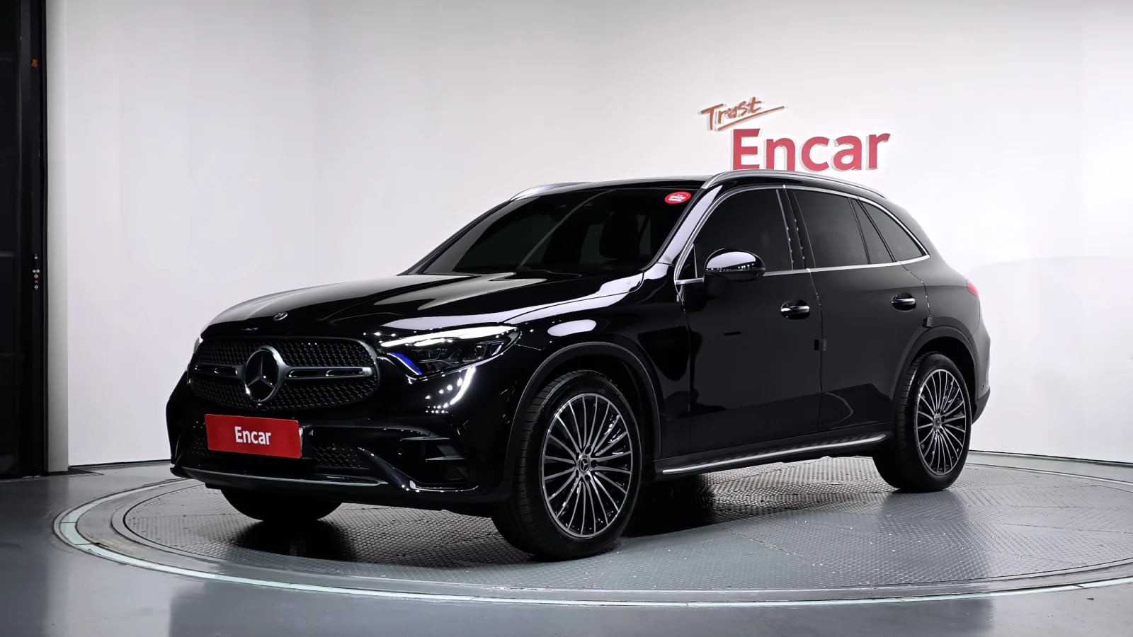 2025 Mercedes-Benz GLC-Class