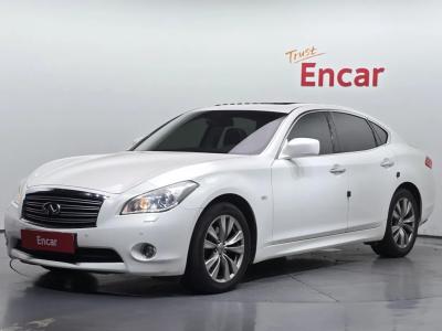 إنفينيتي M 2013