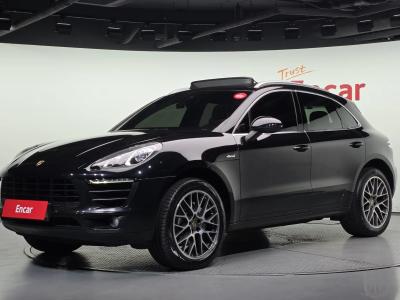 2017 Porsche Macan