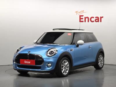 2019 MINI Cooper