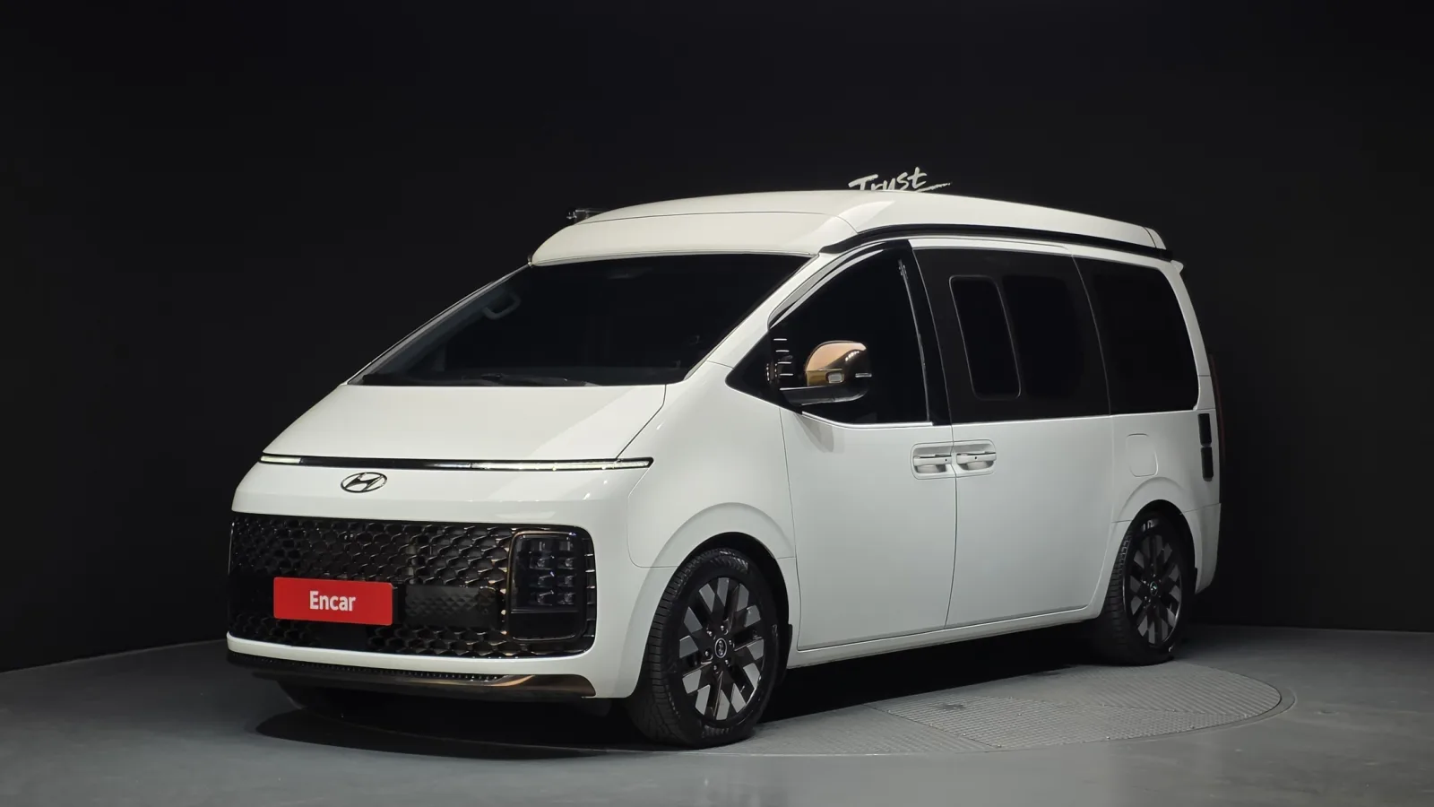 2023 Hyundai Staria