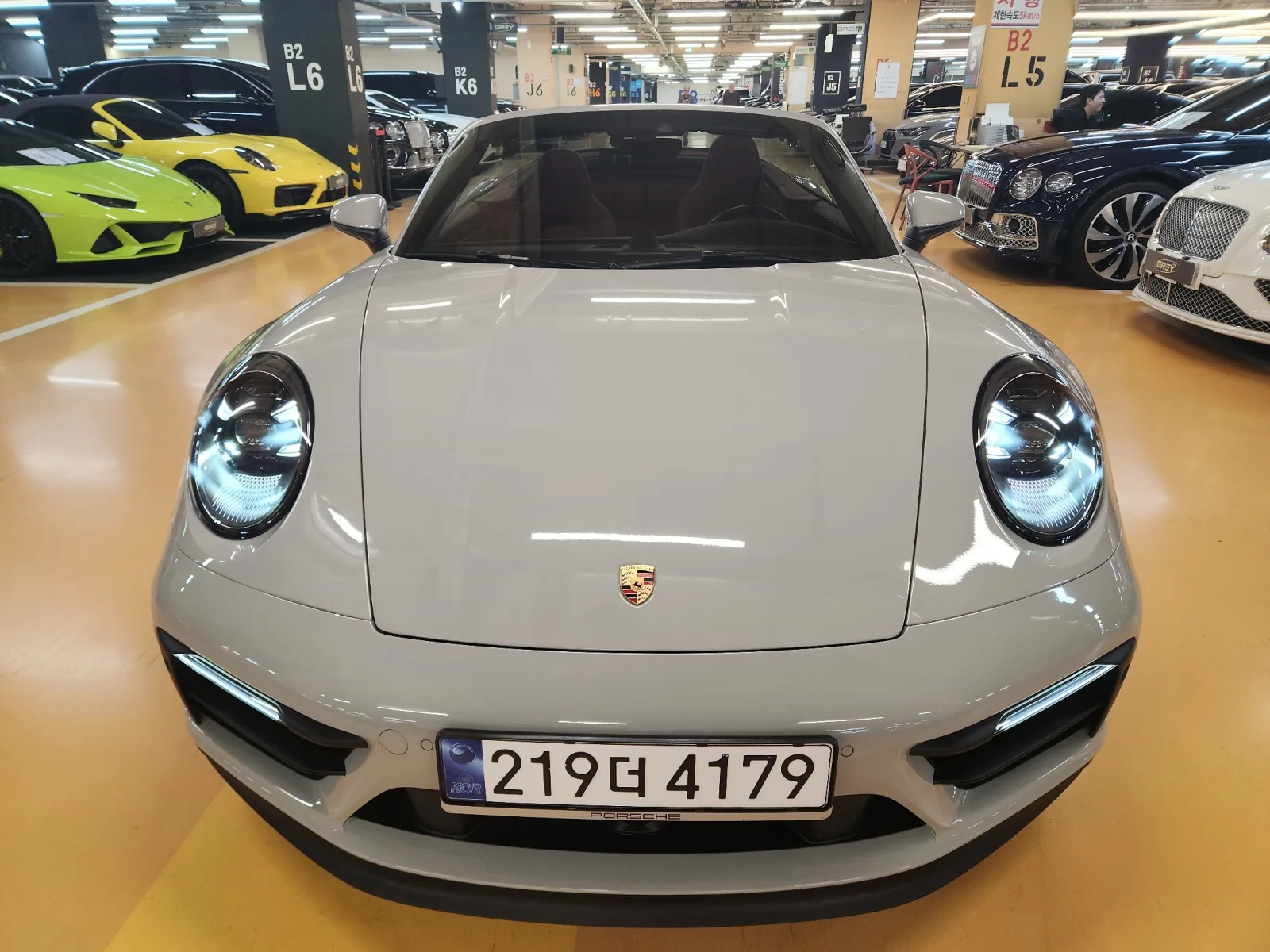 2023 Porsche 911