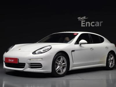 2016 Porsche Panamera