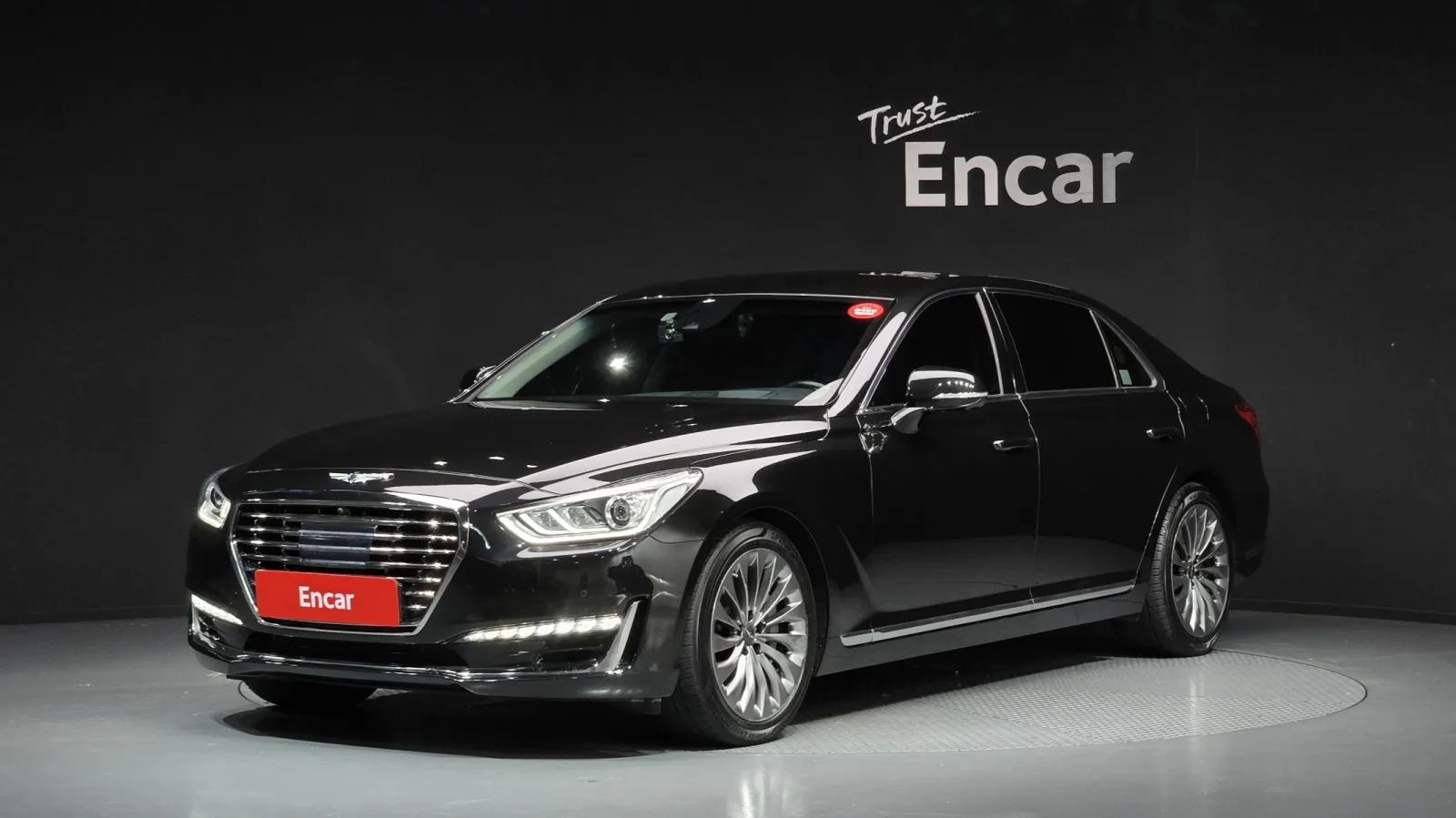 2018 Genesis EQ900