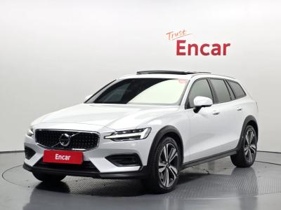 2020 Volvo V60