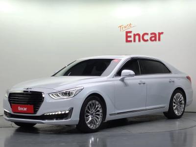 2017 Genesis EQ900