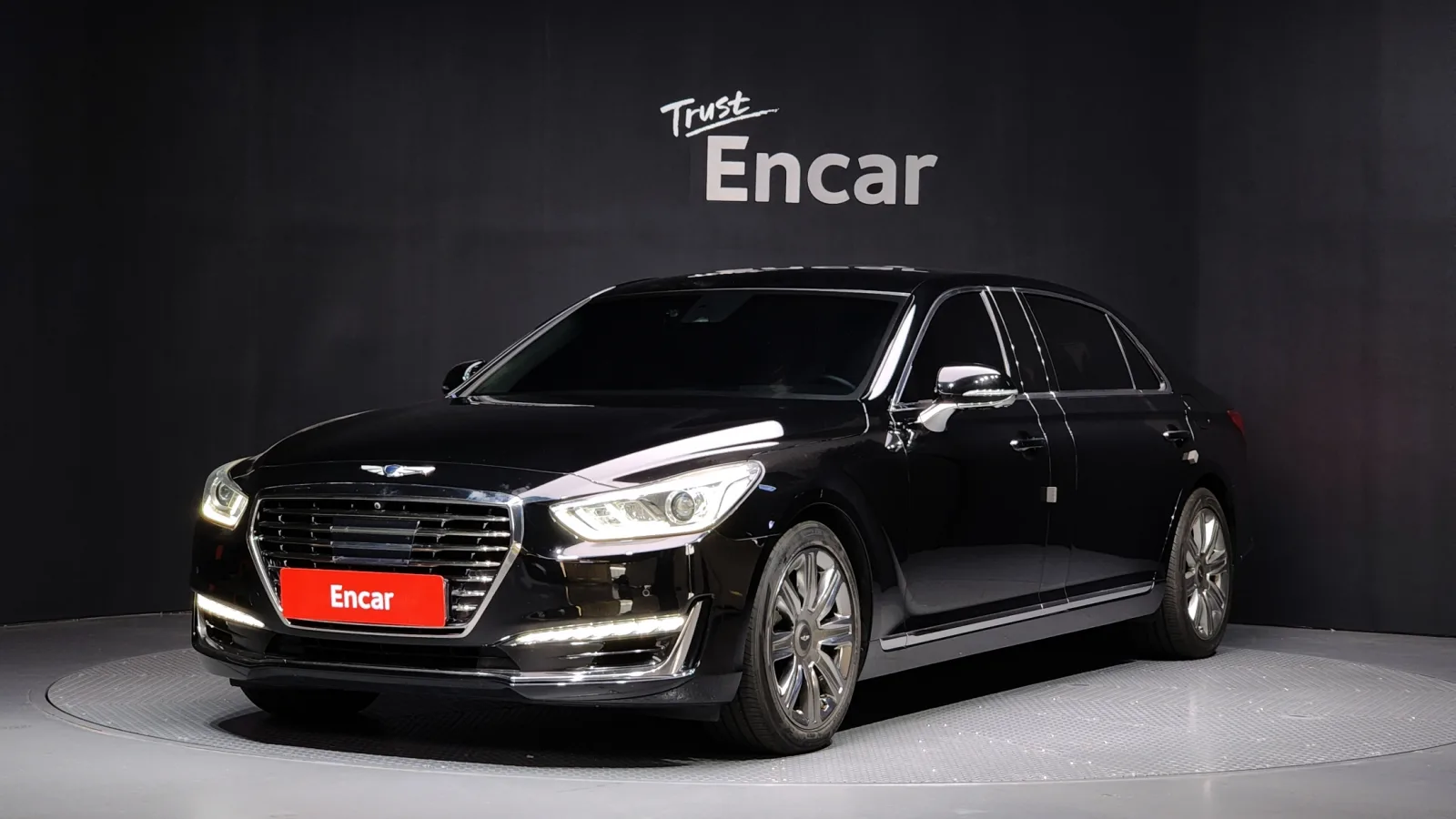 2016 Genesis EQ900