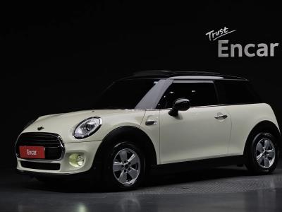 2017 MINI Cooper