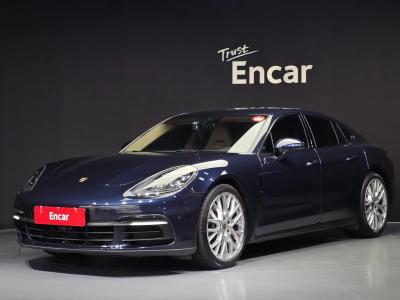 2018 Porsche Panamera