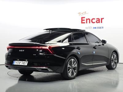 2023 Kia K8