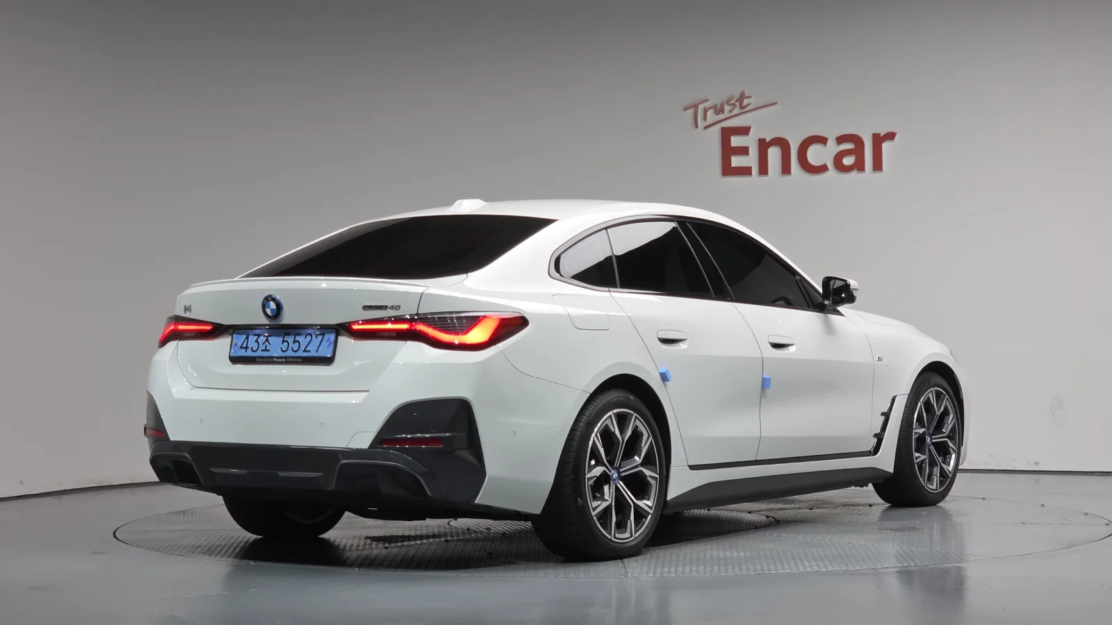 2024 BMW i4