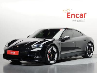 2025 Porsche Taycan