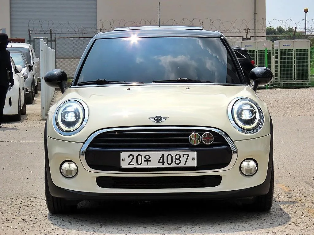 2019 MINI Cooper